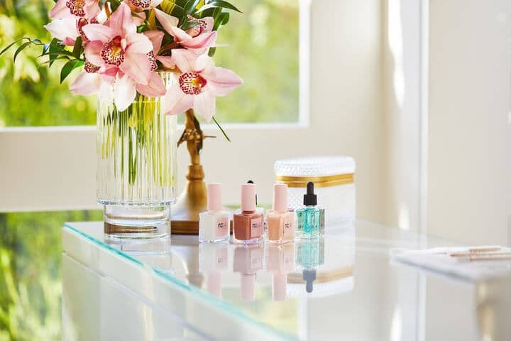 Nail salon