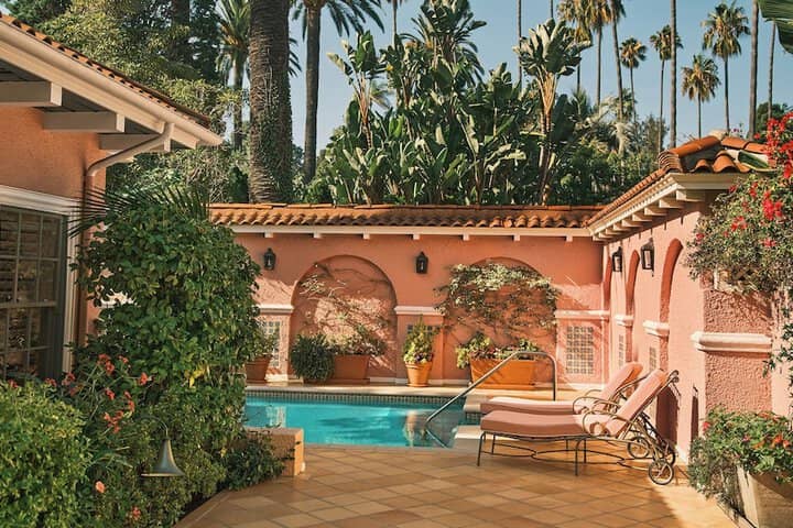 Private pool